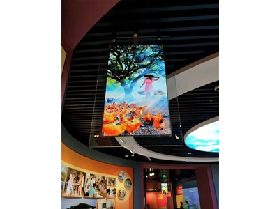 吊顶式OLED透明屏2