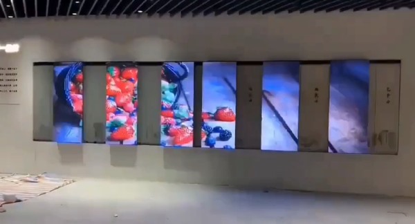 多屏联动_横向移动屏